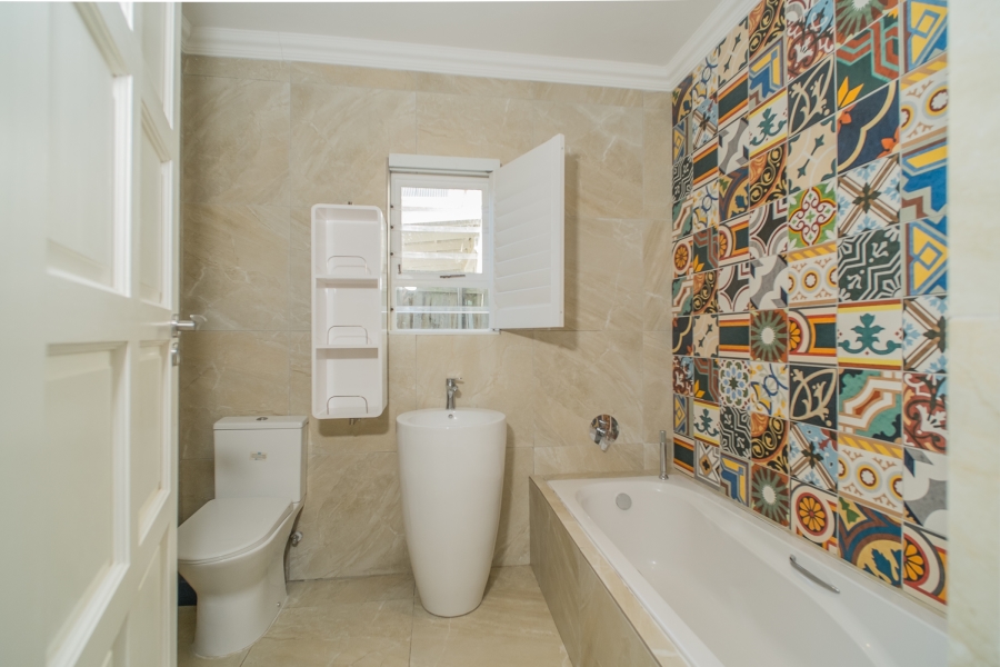 4 Bedroom Property for Sale in Brookwood Western Cape